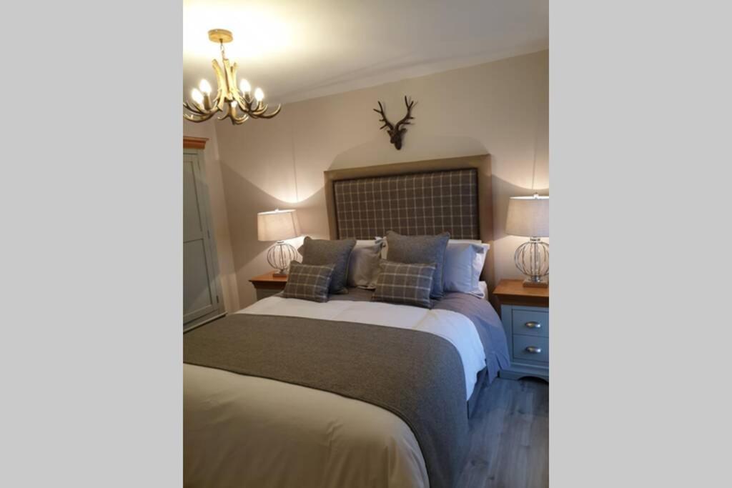 Luxury Five Star Cottage One Tantobie Ngoại thất bức ảnh